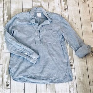 ✨HP✨ GAP Blue/White Striped Seersucker Top